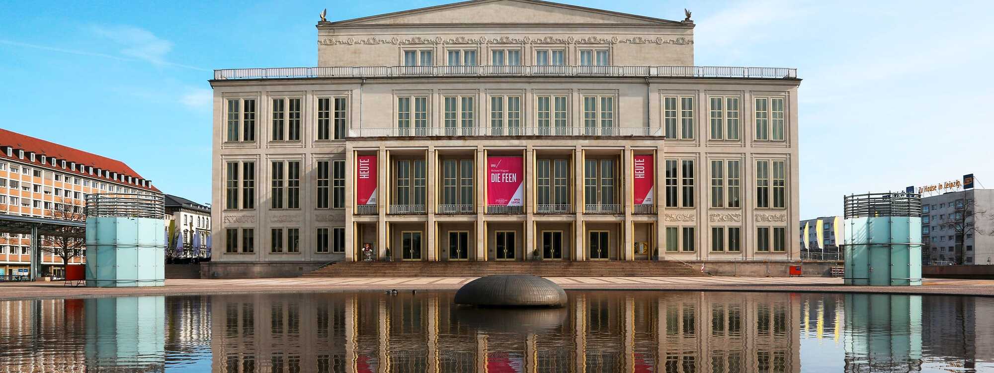 [Translate to English:] Das Opernhaus Leipzig am Augustusplatz